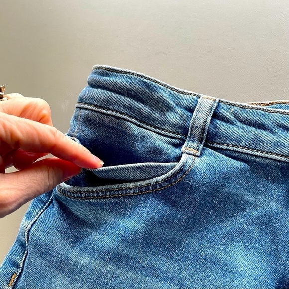 Zara High Rise Cropped Jeans – Side Slit | Blue | Size 6 - Picture 7 of 12